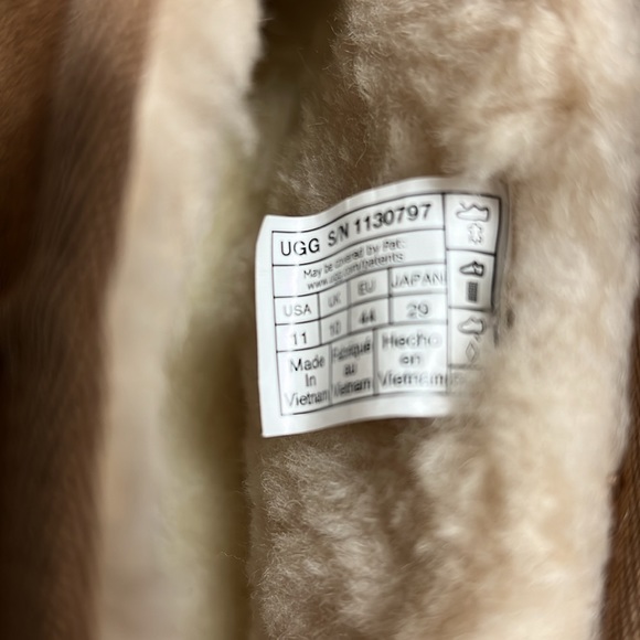 UGG Men CA805 V2 Ultra Mini boots - Picture 3 of 16